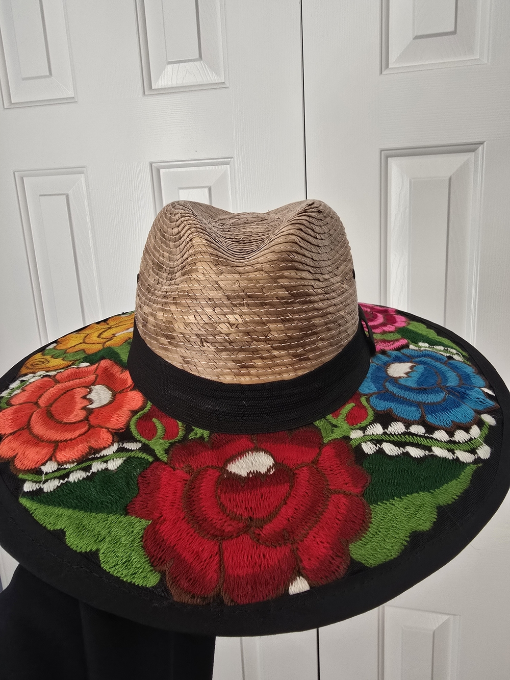 Mexican Sombrero Straw Hat Floral Embroidered Multicolor Size 58 7 1/4